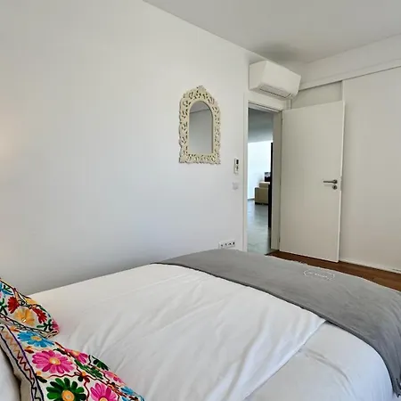 Harmony - Modern - 8 Pax - *